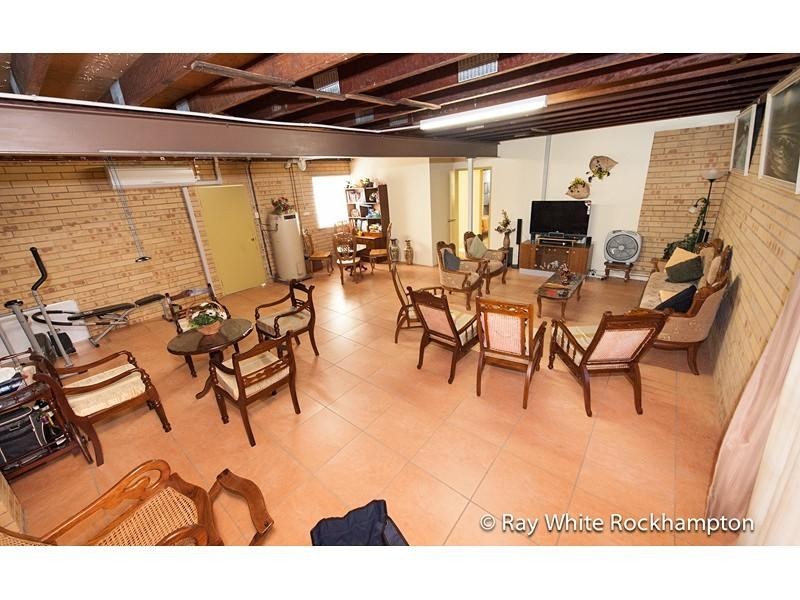 2 Leeds Avenue, Kawana QLD 4701