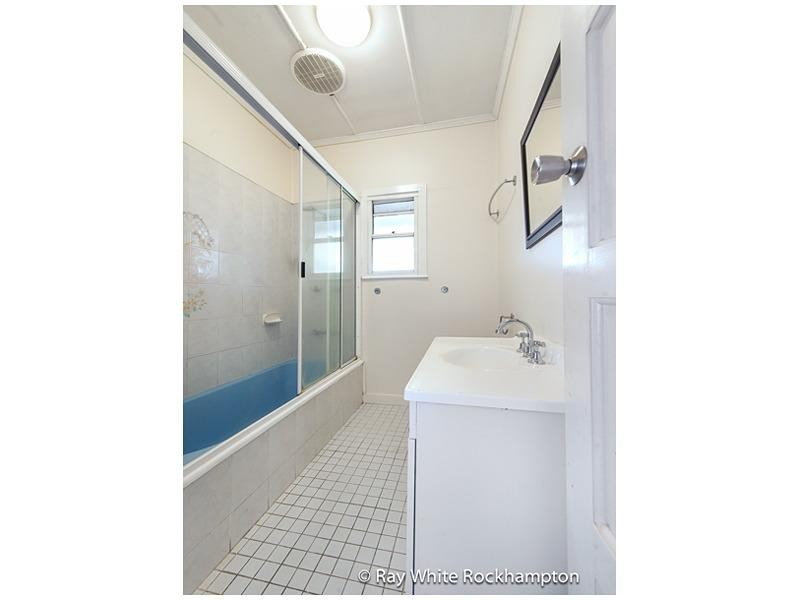 68 Haynes Street, Park Avenue QLD 4701