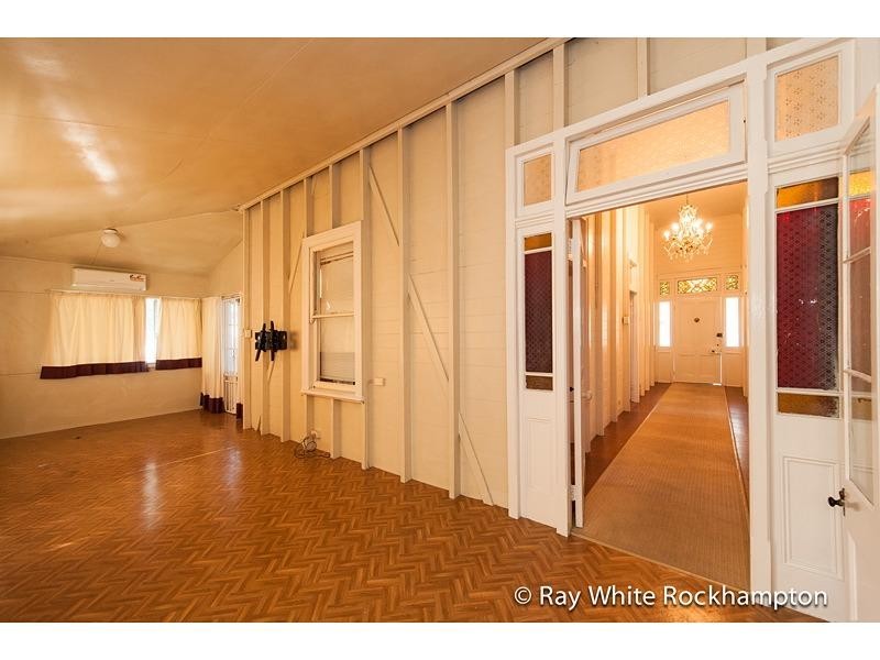 212 Archer Street, The Range QLD 4700