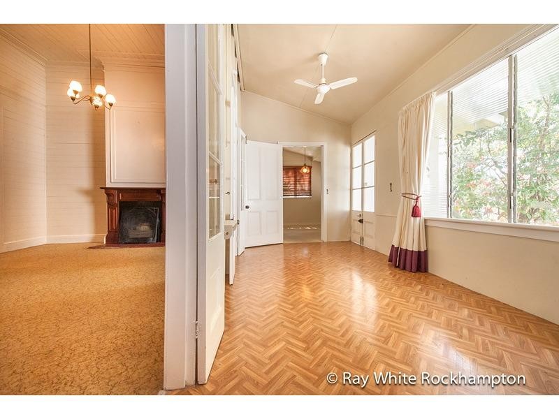 212 Archer Street, The Range QLD 4700