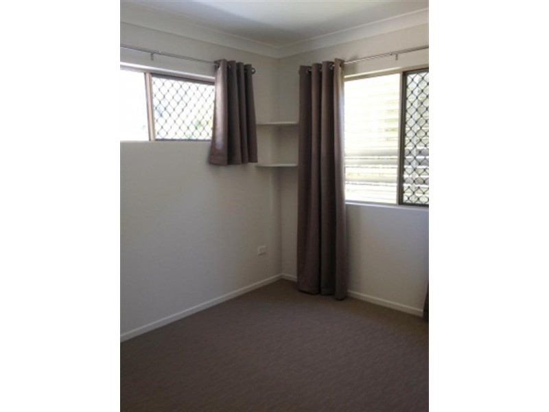 295D Creek Street, Berserker QLD 4701