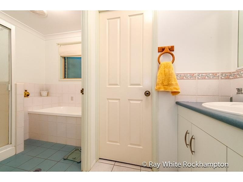 20 Peppermint Drive, Kawana QLD 4701