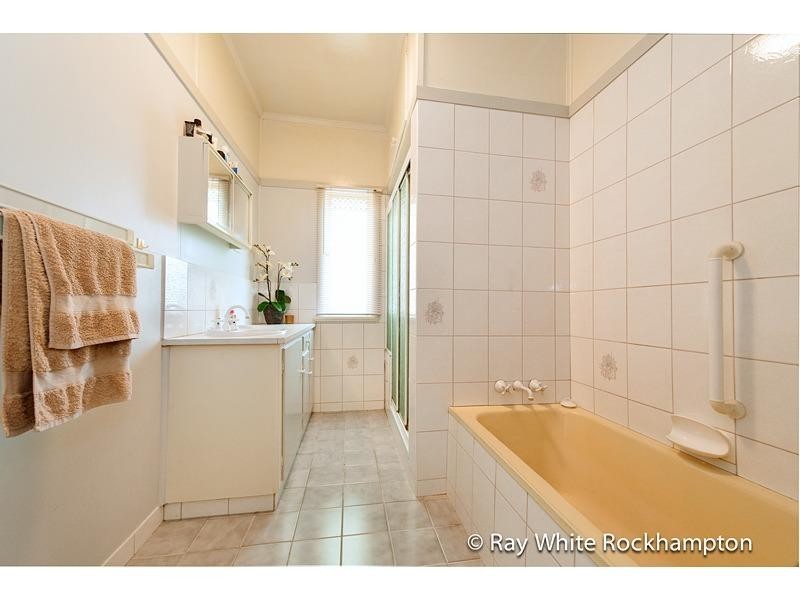 279 Waterloo Street, Berserker QLD 4701