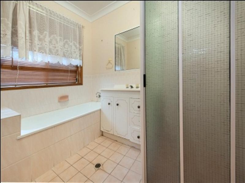 16 Brosnan Crescent, Parkhurst QLD 4702