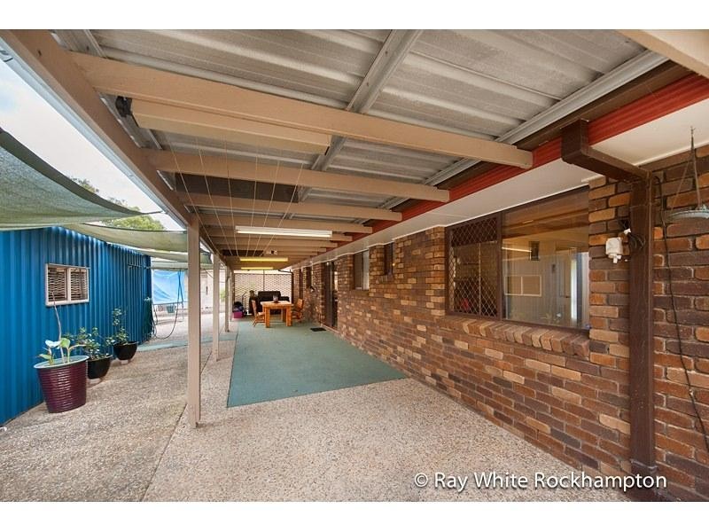 33 Kavanagh Crescent, Koongal QLD 4701