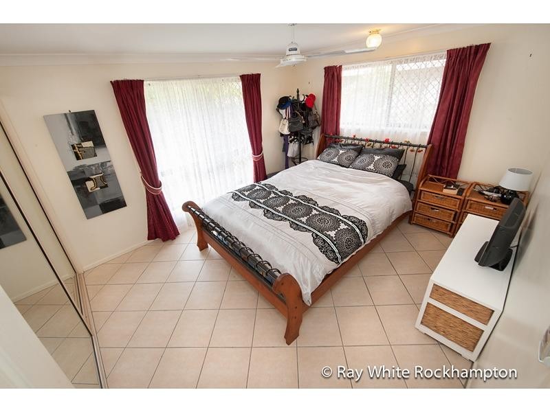 33 Kavanagh Crescent, Koongal QLD 4701