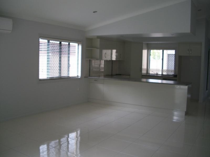 339a Waterloo Street, Berserker QLD 4701