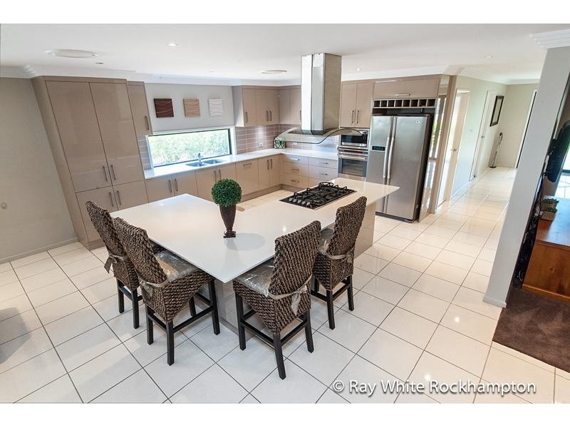 5 Riverside Drive, Parkhurst QLD 4702