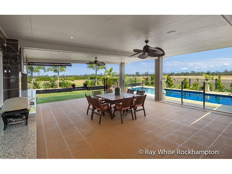 5 Riverside Drive, Parkhurst QLD 4702