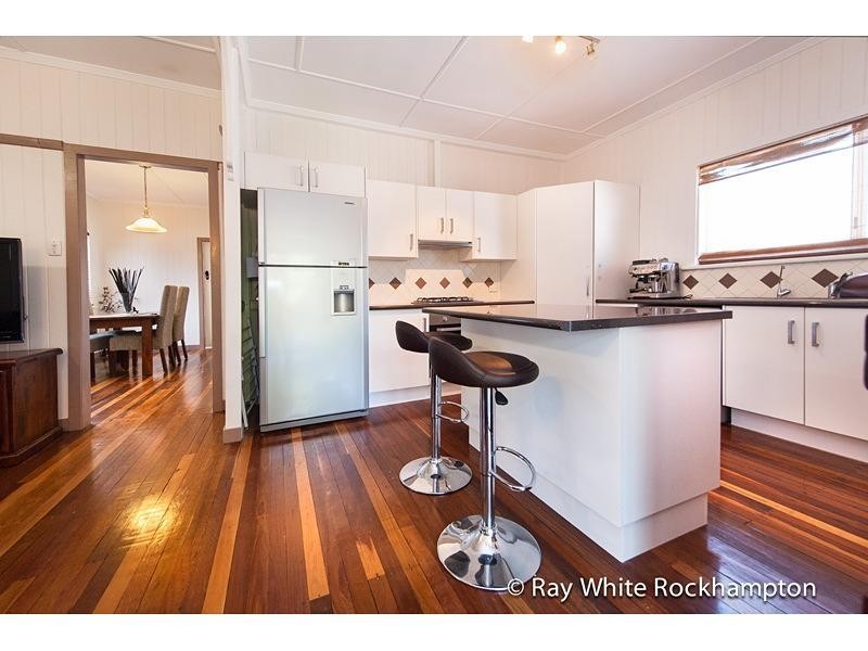 34 Burnett Street, Berserker QLD 4701