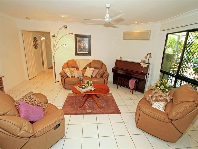 99 Angela Road, Rockyview QLD 4701