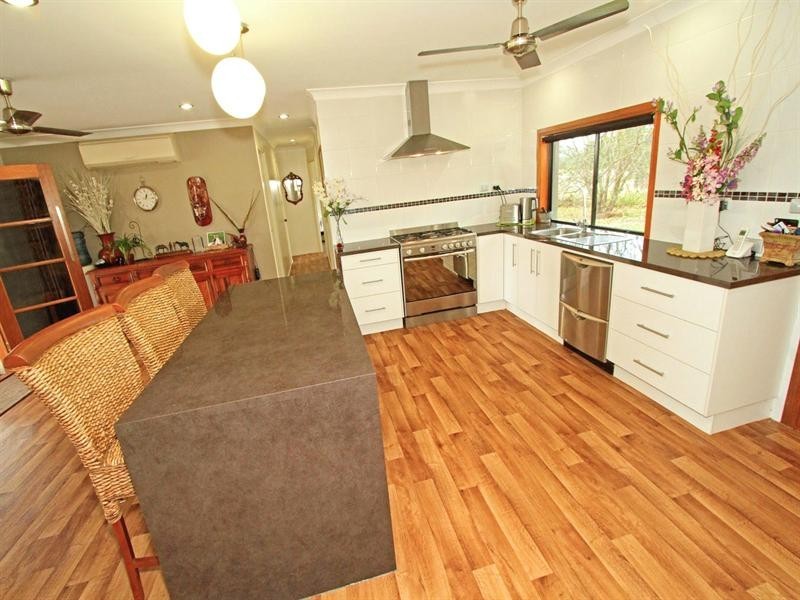 16 Janay Road, Kabra QLD 4702