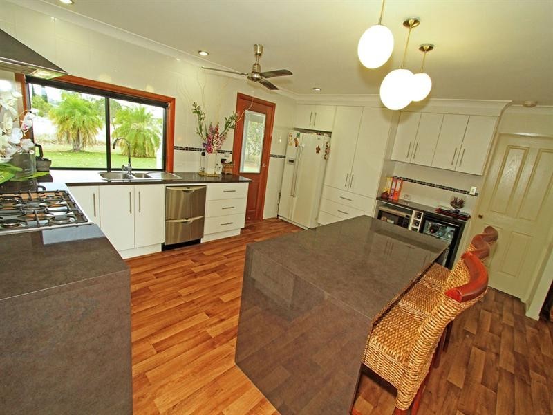16 Janay Road, Kabra QLD 4702