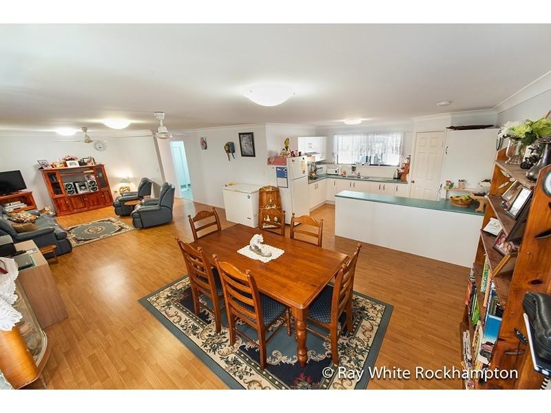 37 Oxley Drive, Glenlee QLD 4711