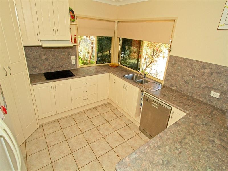 11 Laylee Court, Frenchville QLD 4701