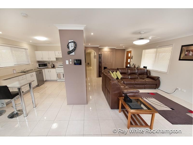 2 Moss Court, Frenchville QLD 4701