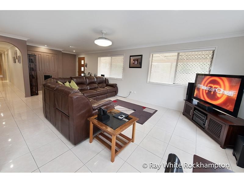 2 Moss Court, Frenchville QLD 4701