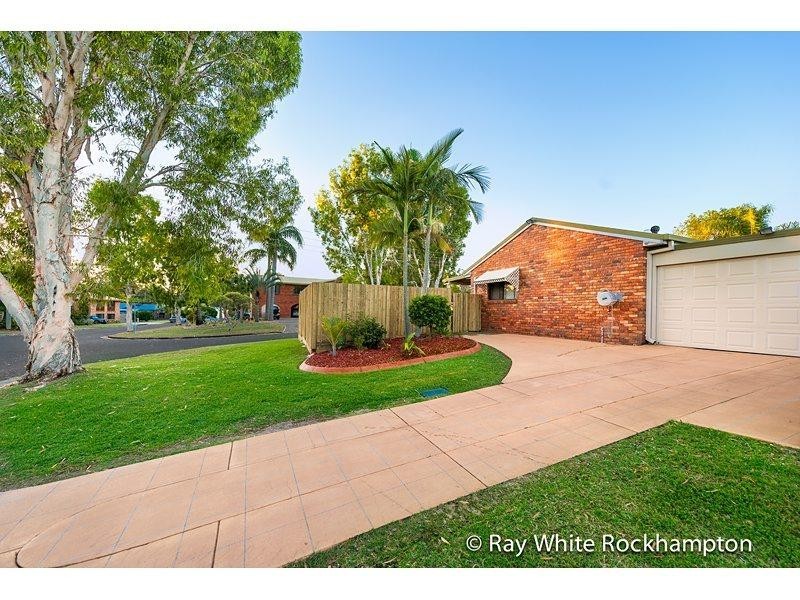 2 Moss Court, Frenchville QLD 4701