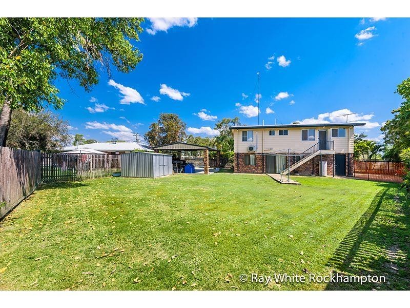 55 Stenlake Avenue, Kawana QLD 4701