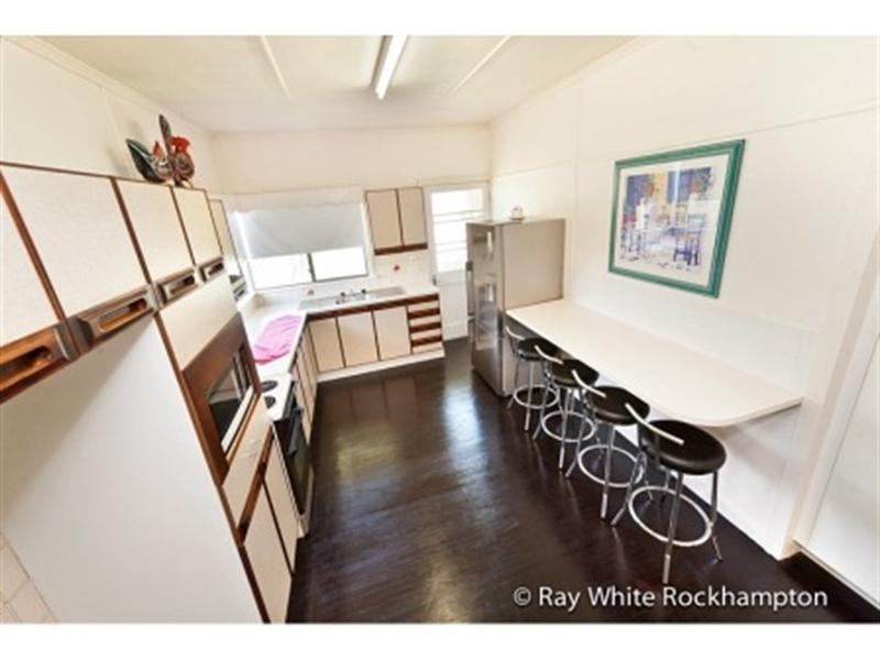 4 Luck, Wandal QLD 4700