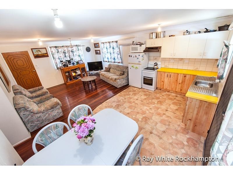 3 Barry Street, Gracemere QLD 4702