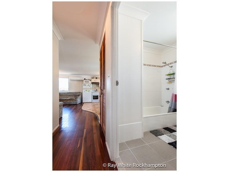 3 Barry Street, Gracemere QLD 4702