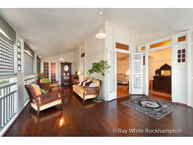 62 Cambridge Street, The Range QLD 4700