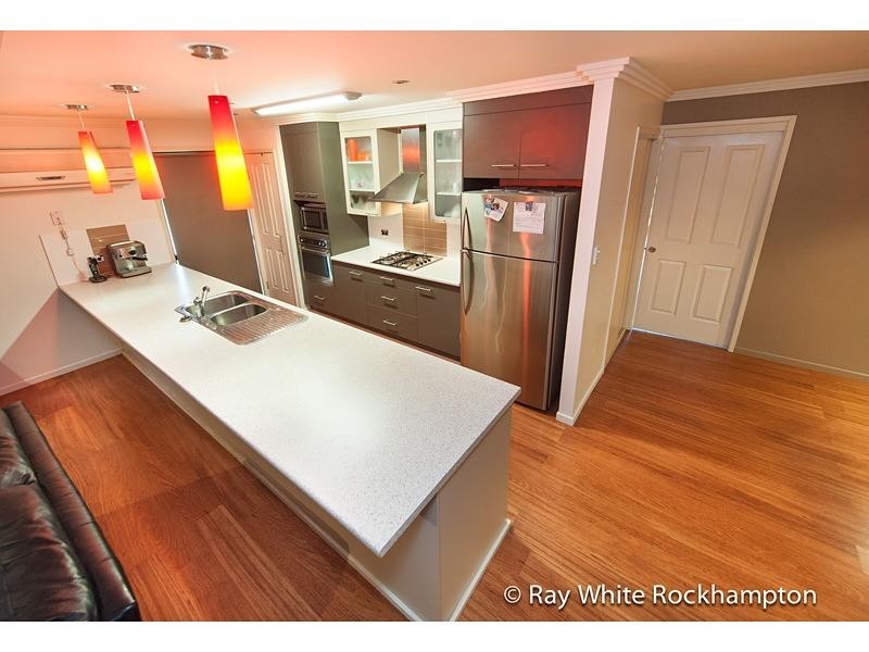 10 Pershing Street, Wandal QLD 4700