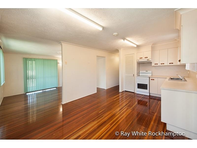 34 Westmoreland Street, Kawana QLD 4701