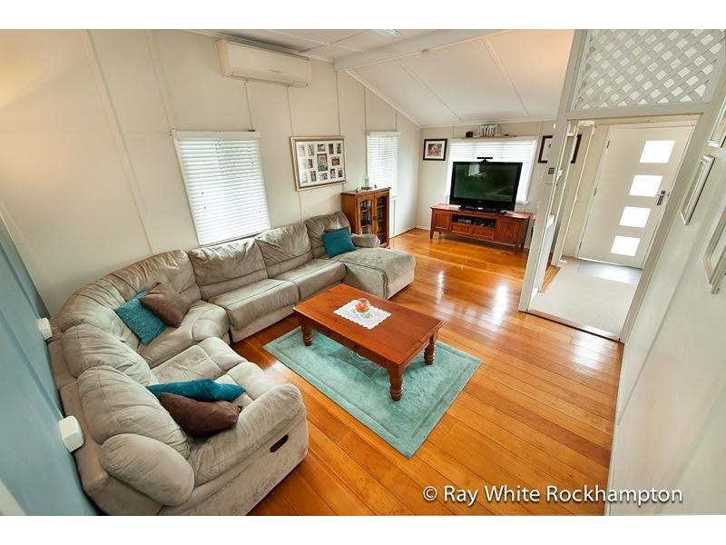 90 Stamford Street, Berserker QLD 4701