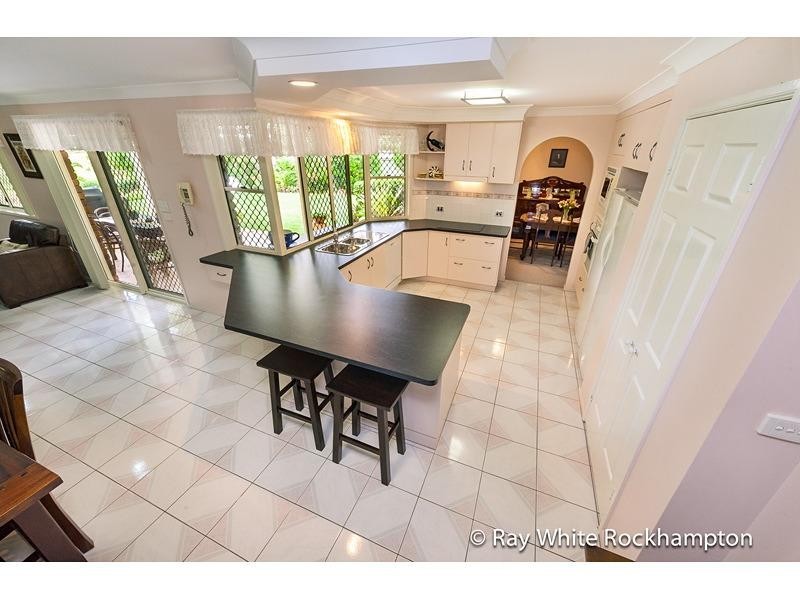 27 Brady Close, Glenlee QLD 4711