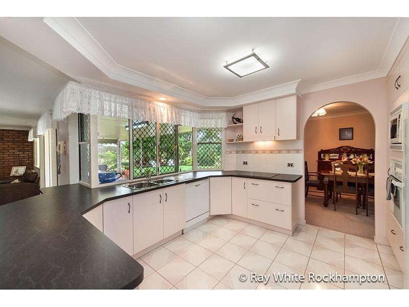 27 Brady Close, Glenlee QLD 4711