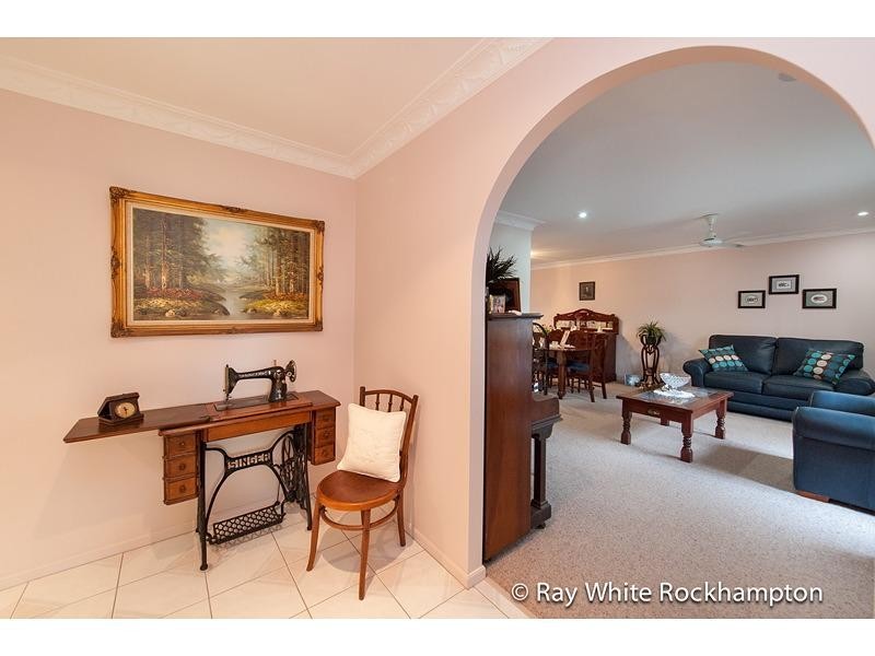 27 Brady Close, Glenlee QLD 4711