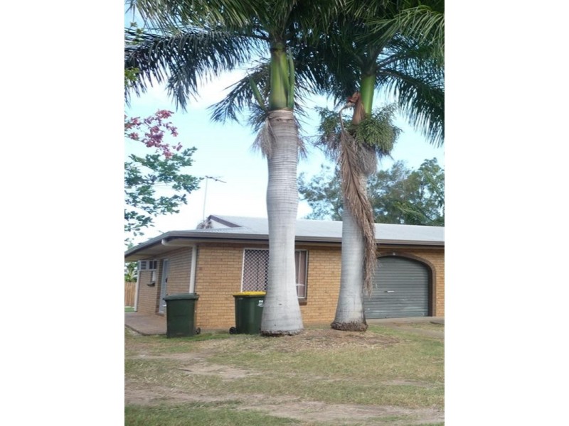 2/86 Boland Street, Park Avenue QLD 4701