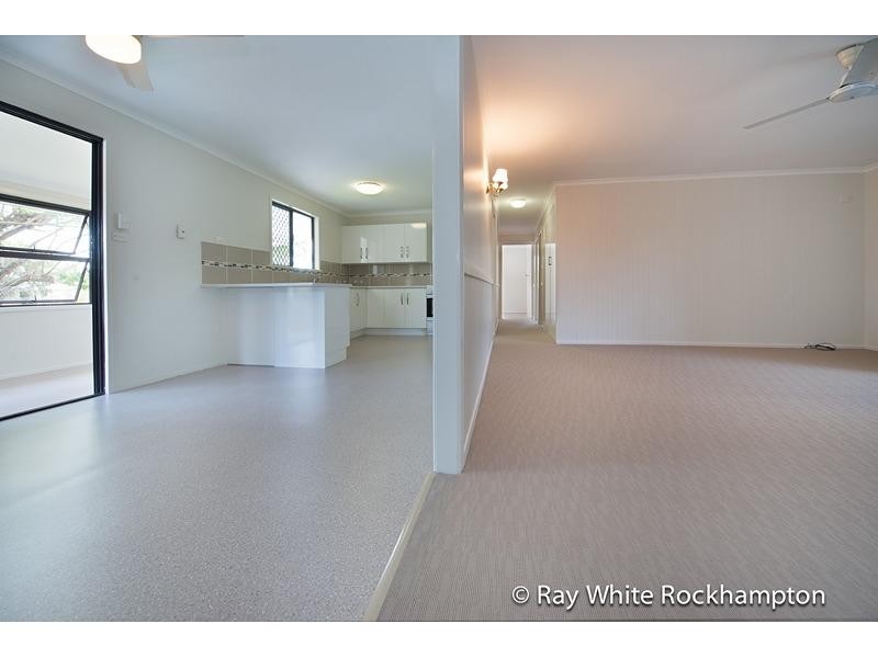 50 Gray Street, Park Avenue QLD 4701