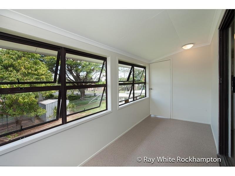 50 Gray Street, Park Avenue QLD 4701