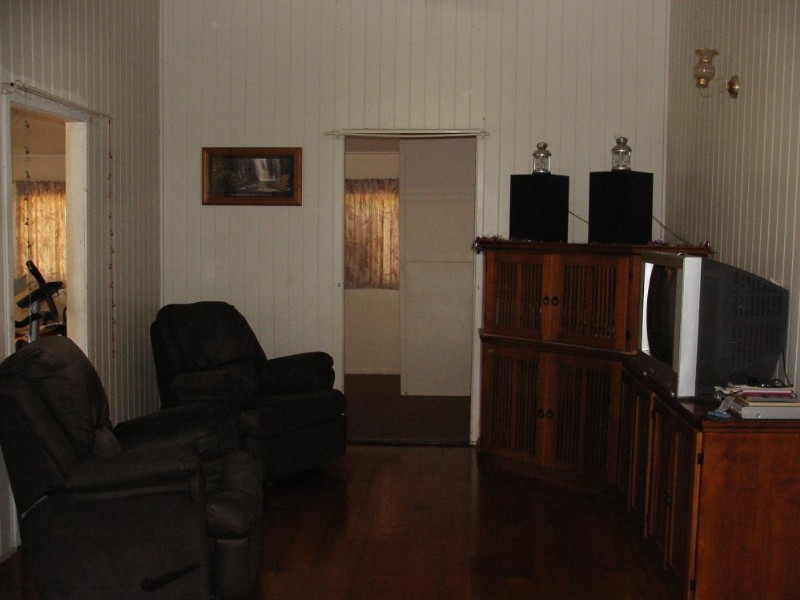 11 Ellis Street, Berserker QLD 4701