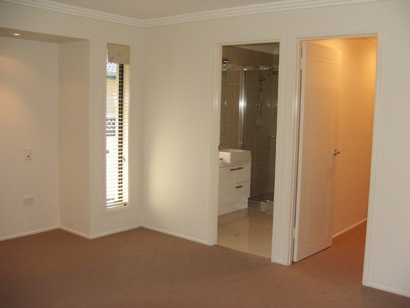 6 Sandys Place, Kawana QLD 4701
