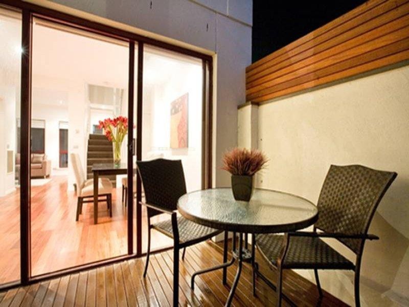 20 Newton Street, Kensington VIC 3031