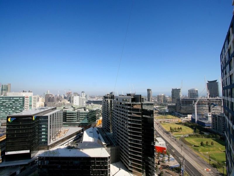 2411/100 Harbour Esplanade, Docklands VIC 3008