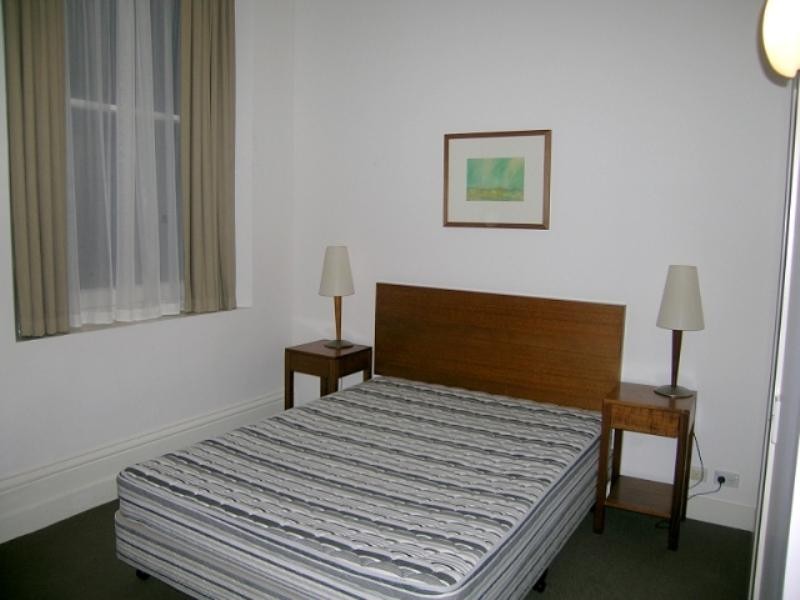 204/18 Bank Place, Melbourne VIC 3000