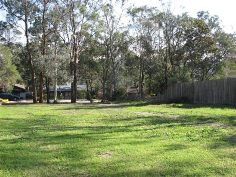 33 Heacham Road, Eltham VIC 3095