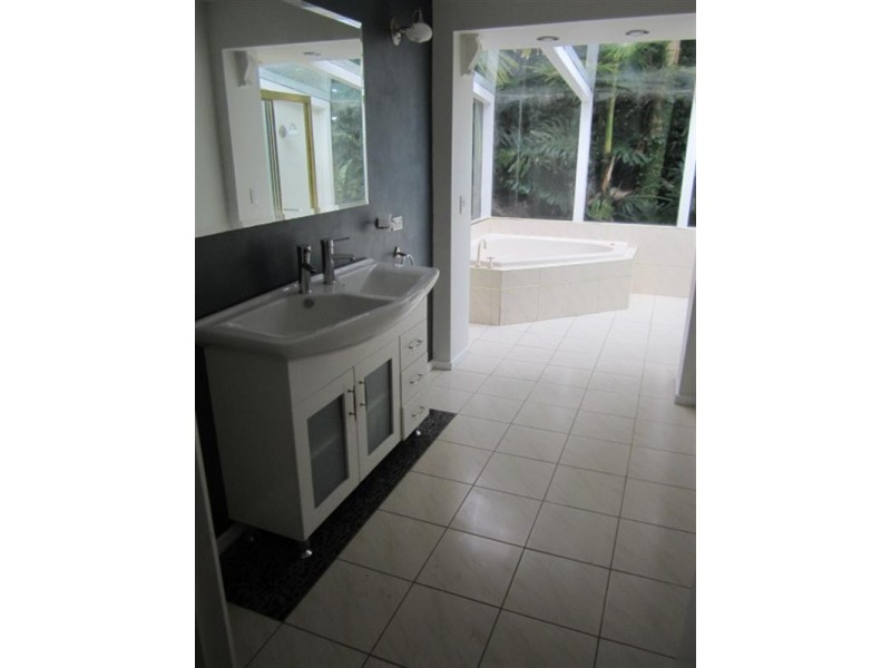 5 Baden Powell Drive, Frankston South VIC 3199