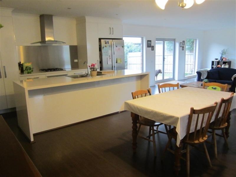 8 Nottingham Avenue, Somerville VIC 3912