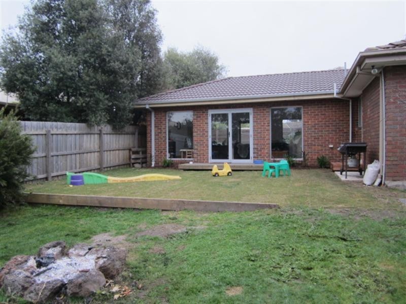 8 Nottingham Avenue, Somerville VIC 3912