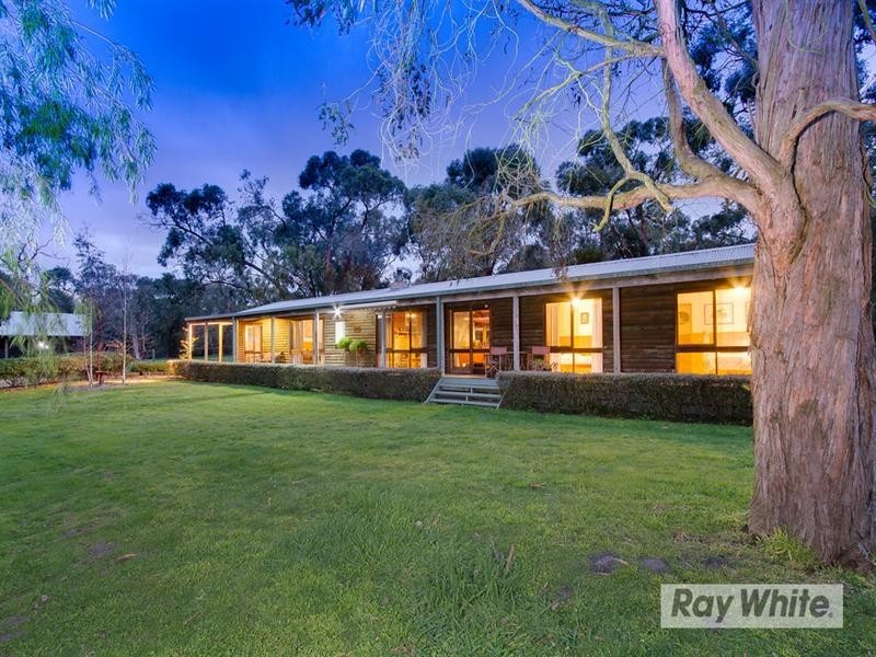 330 Centre Road, Langwarrin VIC 3910