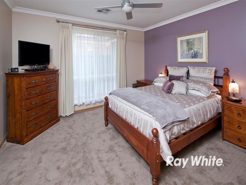 8 Collina Court, Langwarrin VIC 3910
