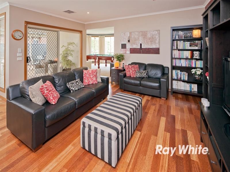 8 Collina Court, Langwarrin VIC 3910