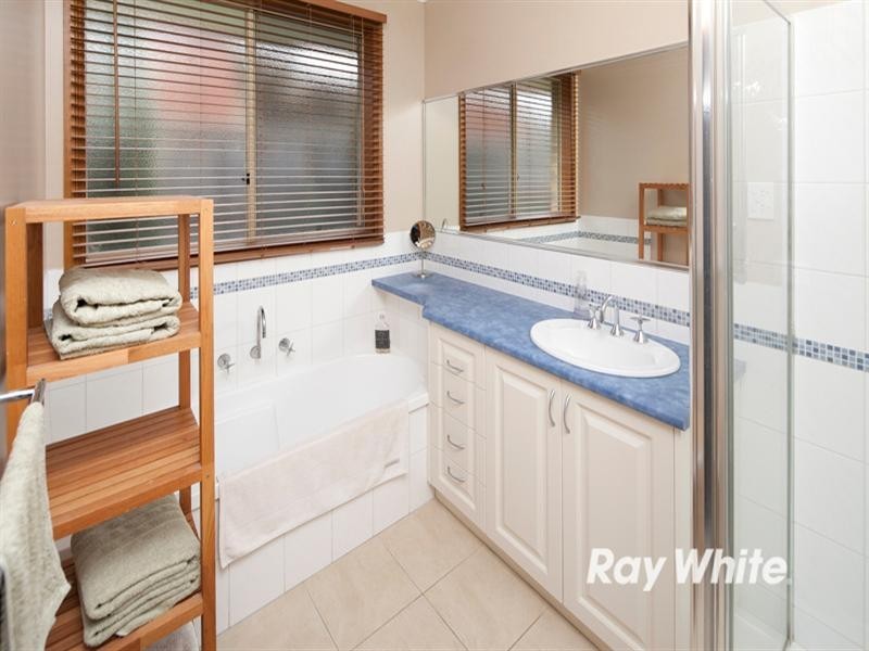 8 Collina Court, Langwarrin VIC 3910