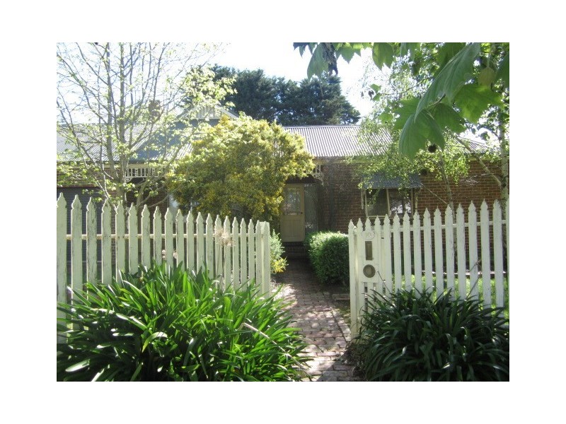 10 Chesterfield Road, Somerville VIC 3912
